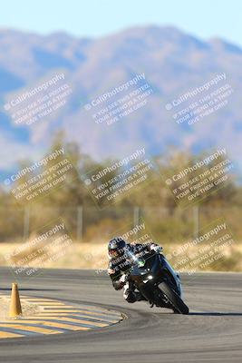 media/Jan-10-2025-CVMA Friday Practice (Fri) [[489e0da257]]/Group 4 and Trackday/Session 5 (Turn 7)/